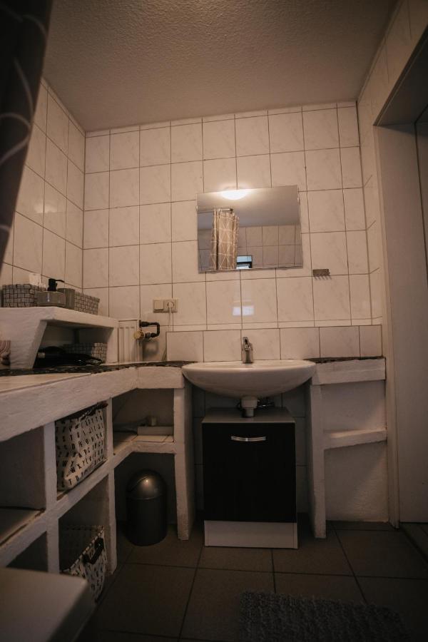 שוואבאך Eigenes Maisonettehaus In Idyllischer Lage Mit Balkon, Nahe Messe, 24H Self-Check In, Gratis Parken מראה חיצוני תמונה