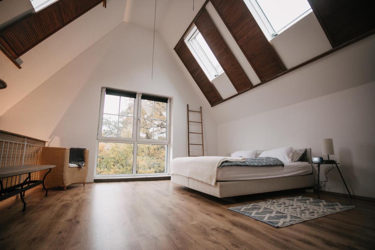 שוואבאך Eigenes Maisonettehaus In Idyllischer Lage Mit Balkon, Nahe Messe, 24H Self-Check In, Gratis Parken מראה חיצוני תמונה