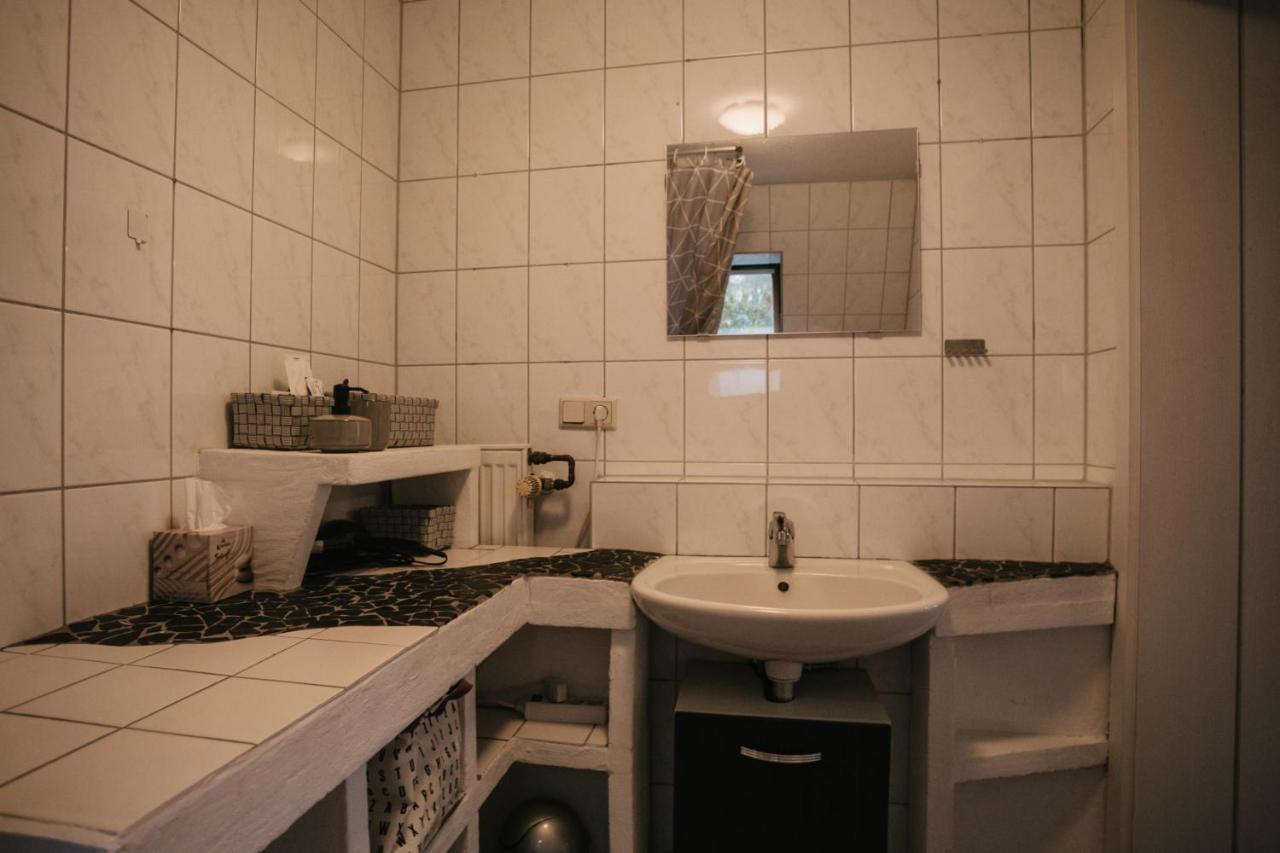 שוואבאך Eigenes Maisonettehaus In Idyllischer Lage Mit Balkon, Nahe Messe, 24H Self-Check In, Gratis Parken מראה חיצוני תמונה