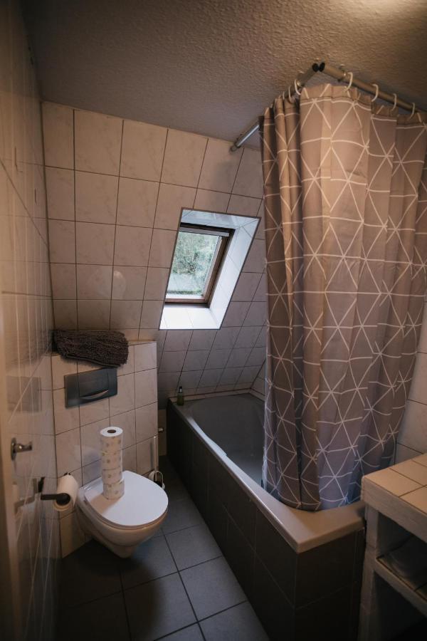 שוואבאך Eigenes Maisonettehaus In Idyllischer Lage Mit Balkon, Nahe Messe, 24H Self-Check In, Gratis Parken מראה חיצוני תמונה