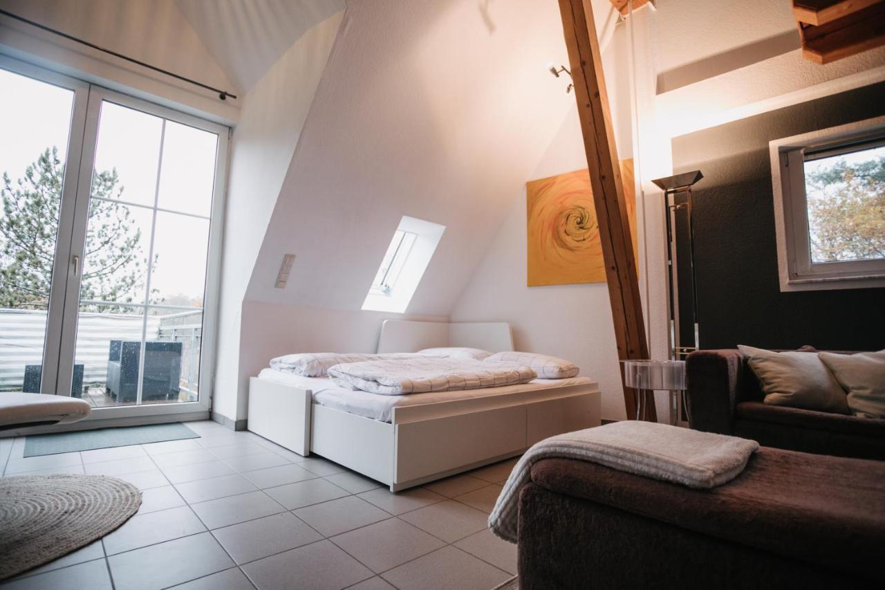 שוואבאך Eigenes Maisonettehaus In Idyllischer Lage Mit Balkon, Nahe Messe, 24H Self-Check In, Gratis Parken מראה חיצוני תמונה