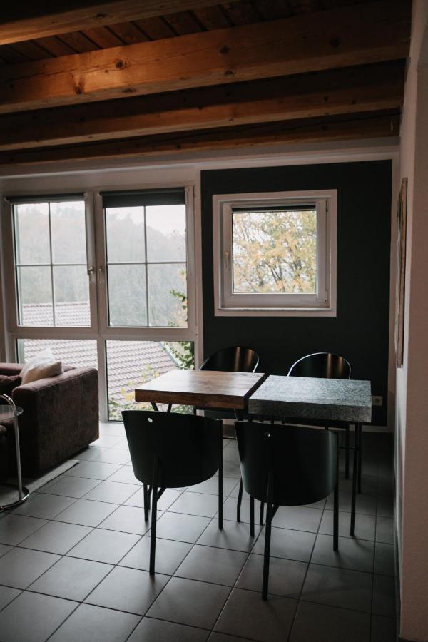 שוואבאך Eigenes Maisonettehaus In Idyllischer Lage Mit Balkon, Nahe Messe, 24H Self-Check In, Gratis Parken מראה חיצוני תמונה