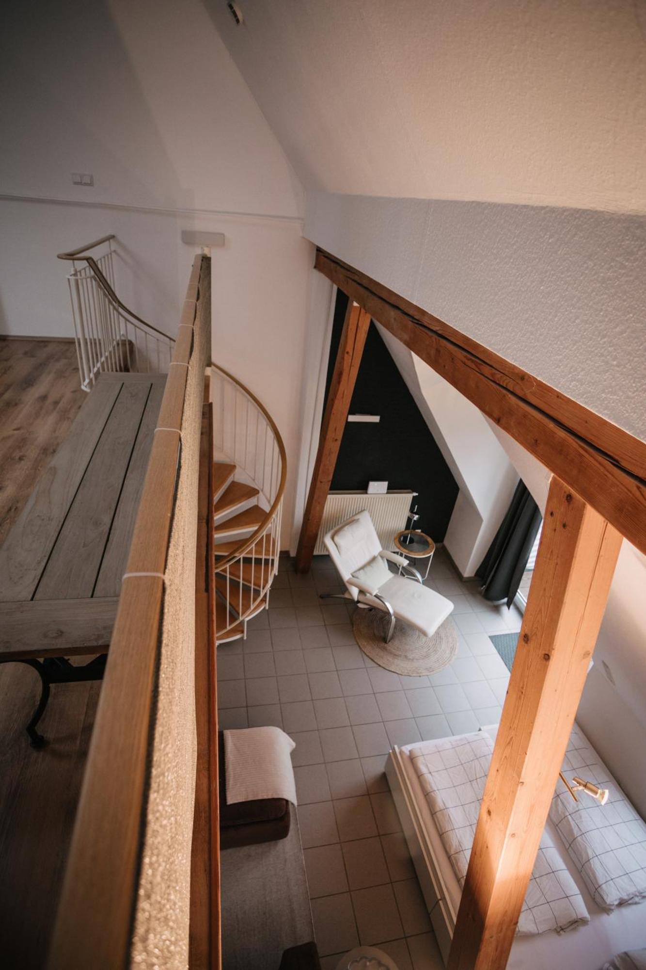 שוואבאך Eigenes Maisonettehaus In Idyllischer Lage Mit Balkon, Nahe Messe, 24H Self-Check In, Gratis Parken מראה חיצוני תמונה