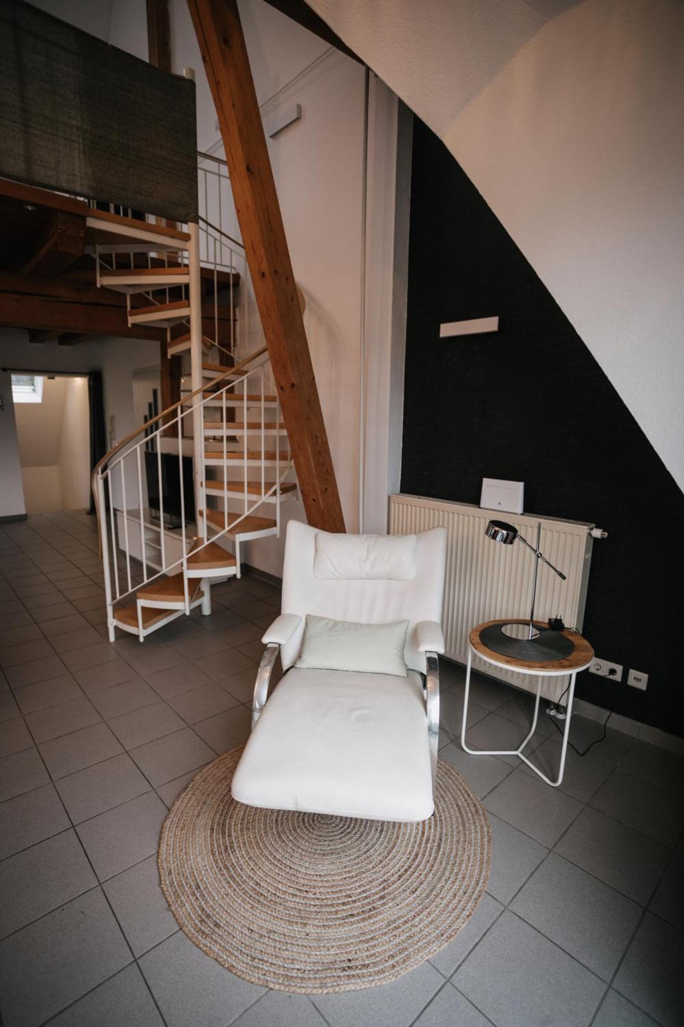 שוואבאך Eigenes Maisonettehaus In Idyllischer Lage Mit Balkon, Nahe Messe, 24H Self-Check In, Gratis Parken מראה חיצוני תמונה